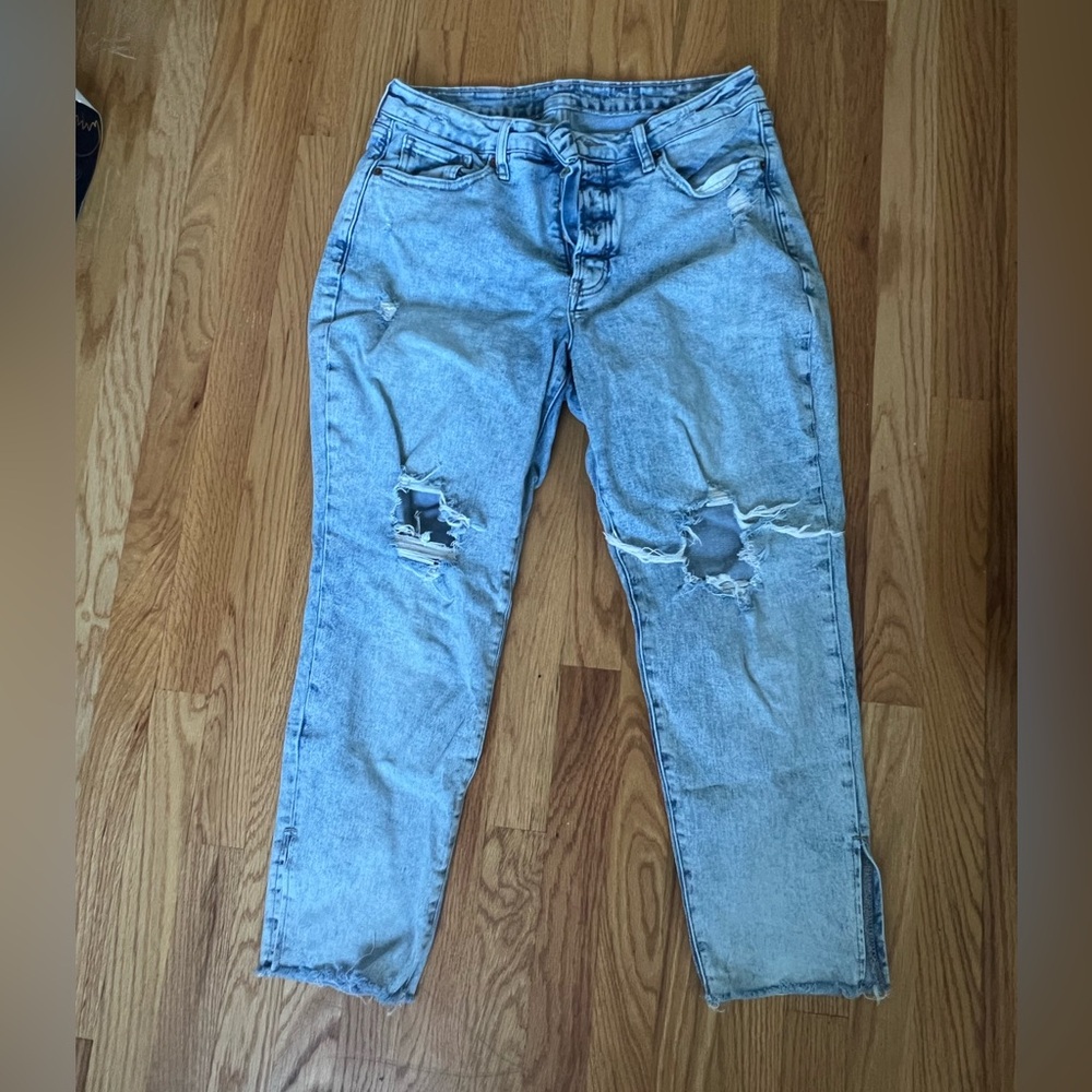 Old Navy Light Blue Distressed Straight Cropped Jeans